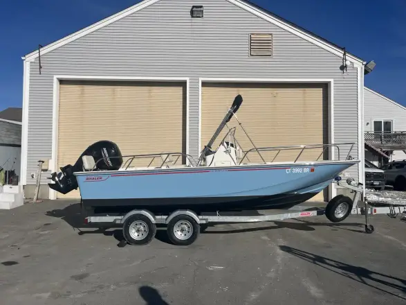 Boston Whaler 190 Montauk