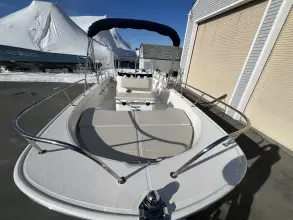 Thumbnail von Boston Whaler 190 Montauk