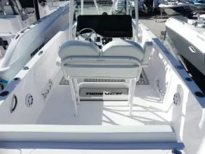 Thumbnail von Twin Vee Powercats 240 Center Console GFX