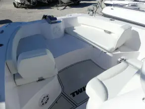 Thumbnail von Twin Vee Powercats 240 Center Console GFX