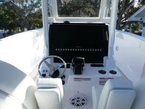 Thumbnail von Twin Vee Powercats 340 Center Console GFX