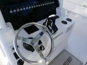 Thumbnail von Twin Vee Powercats 340 Center Console GFX