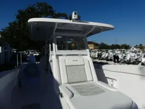 Thumbnail von Twin Vee Powercats 340 Center Console GFX