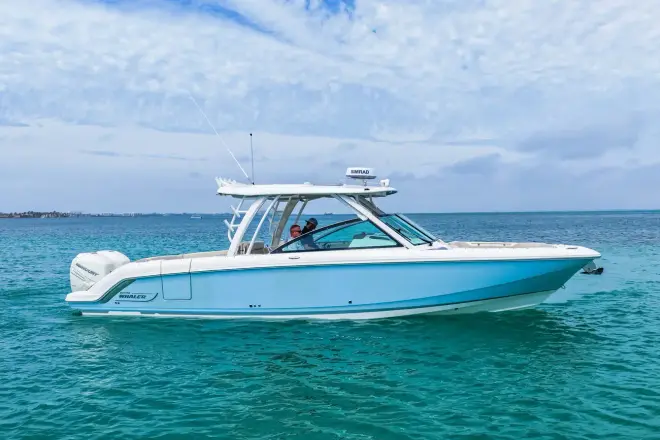 Boston Whaler 320 Vantage