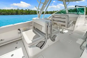 Thumbnail von Boston Whaler 320 Vantage