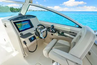 Thumbnail von Boston Whaler 320 Vantage