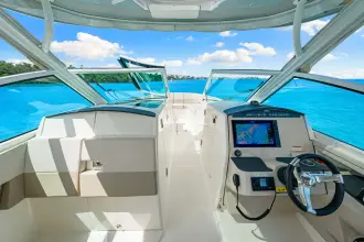 Thumbnail von Boston Whaler 320 Vantage