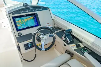 Thumbnail von Boston Whaler 320 Vantage
