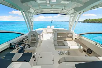 Thumbnail von Boston Whaler 320 Vantage