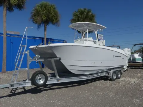 Twin Vee 240 GFX2 DC