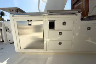 Thumbnail von Boston Whaler 380 Realm