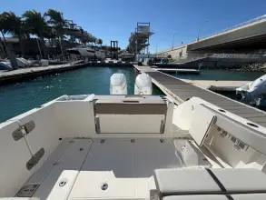Thumbnail von Boston Whaler 330 Vantage