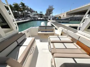 Thumbnail von Boston Whaler 330 Vantage