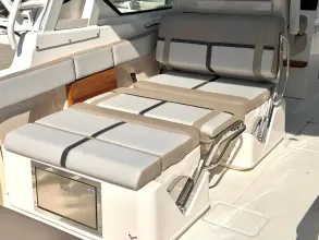 Thumbnail von Boston Whaler 330 Vantage