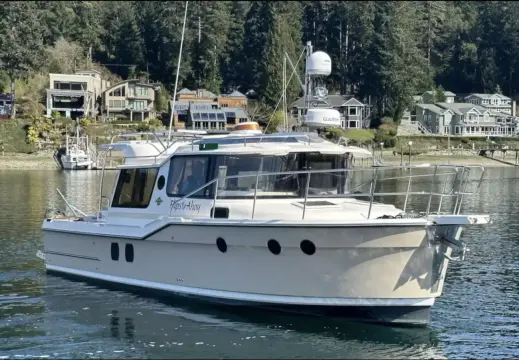 Ranger Tugs R-29 S Flips Ahoy