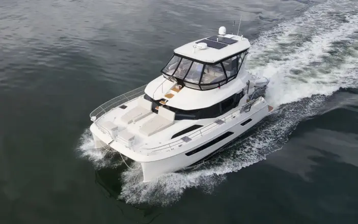 Aquila 44 Yacht
