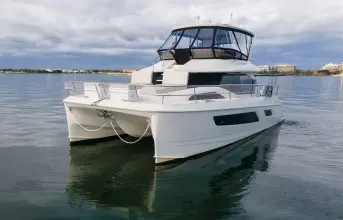 Thumbnail von Aquila 44 Yacht