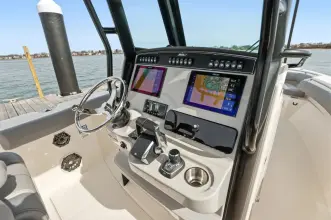 Thumbnail von Boston Whaler 280 Outrage