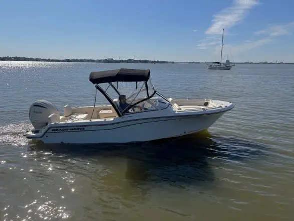 Grady White Freedom 215