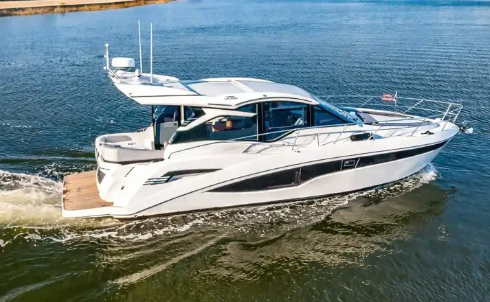 Galeon 425 HST