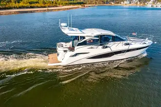 Thumbnail von Galeon 425 HST