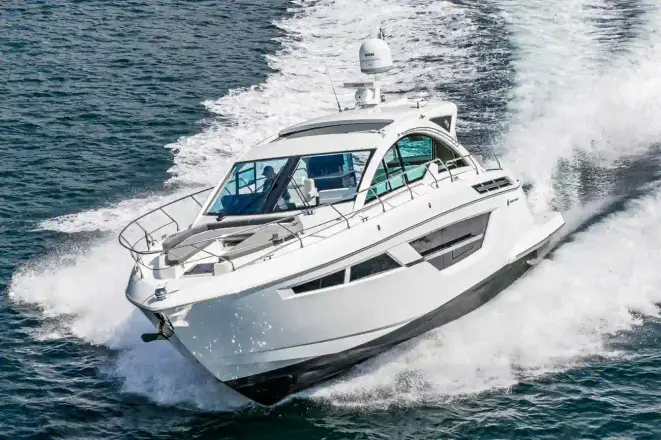 Cruisers Yachts 50 Cantius