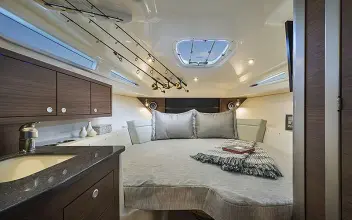 Thumbnail von Boston Whaler 325 Conquest