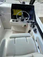 Thumbnail von Boston Whaler 325 Conquest