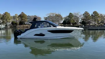 Sea Ray 370 Sundancer Outboard