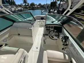 Thumbnail von Boston Whaler 270 Vantage