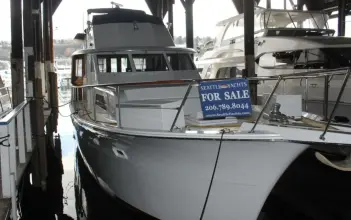 Thumbnail von Hatteras Yachtfish 58 Apple 1