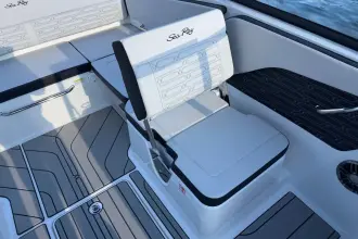 Thumbnail von Sea Ray SPX 210