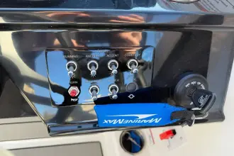Thumbnail von Sea Ray SPX 210