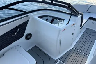 Thumbnail von Sea Ray SPX 210