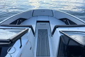 Thumbnail von Sea Ray SPX 210