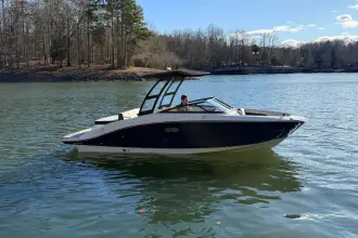 Thumbnail von Sea Ray SPX 210