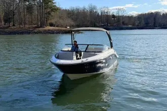 Thumbnail von Sea Ray SPX 210