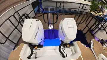 Thumbnail von Sea Ray 320 Sundancer Outboard