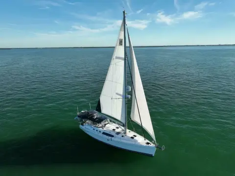 Hunter 49 Peregrine