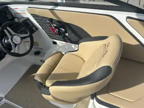 Thumbnail von Sea Ray SPX 210 Outboard