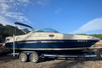 Sea Ray 240 Sundeck