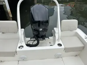 Thumbnail von Boston Whaler 190 Montauk