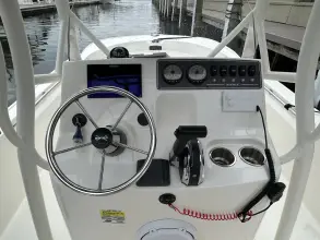 Thumbnail von Boston Whaler 190 Montauk