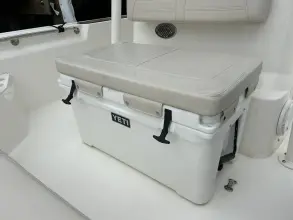 Thumbnail von Boston Whaler 190 Montauk