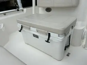 Thumbnail von Boston Whaler 190 Montauk