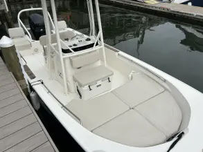 Thumbnail von Boston Whaler 190 Montauk