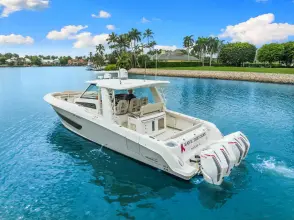 Thumbnail von Boston Whaler 420 Outrage