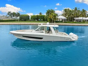 Thumbnail von Boston Whaler 420 Outrage