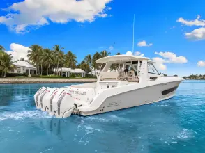 Thumbnail von Boston Whaler 420 Outrage
