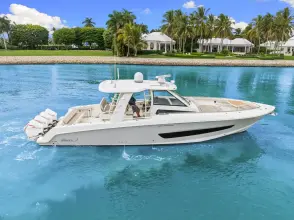 Thumbnail von Boston Whaler 420 Outrage